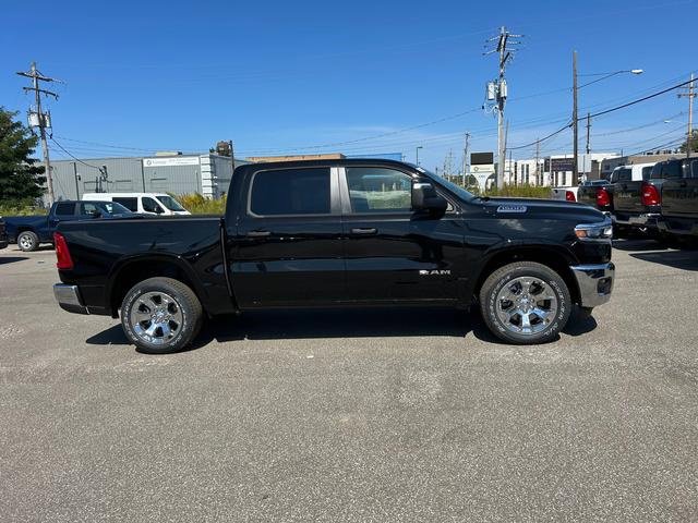 New 2026 RAM 1500 4x4 Crew Cab image 2