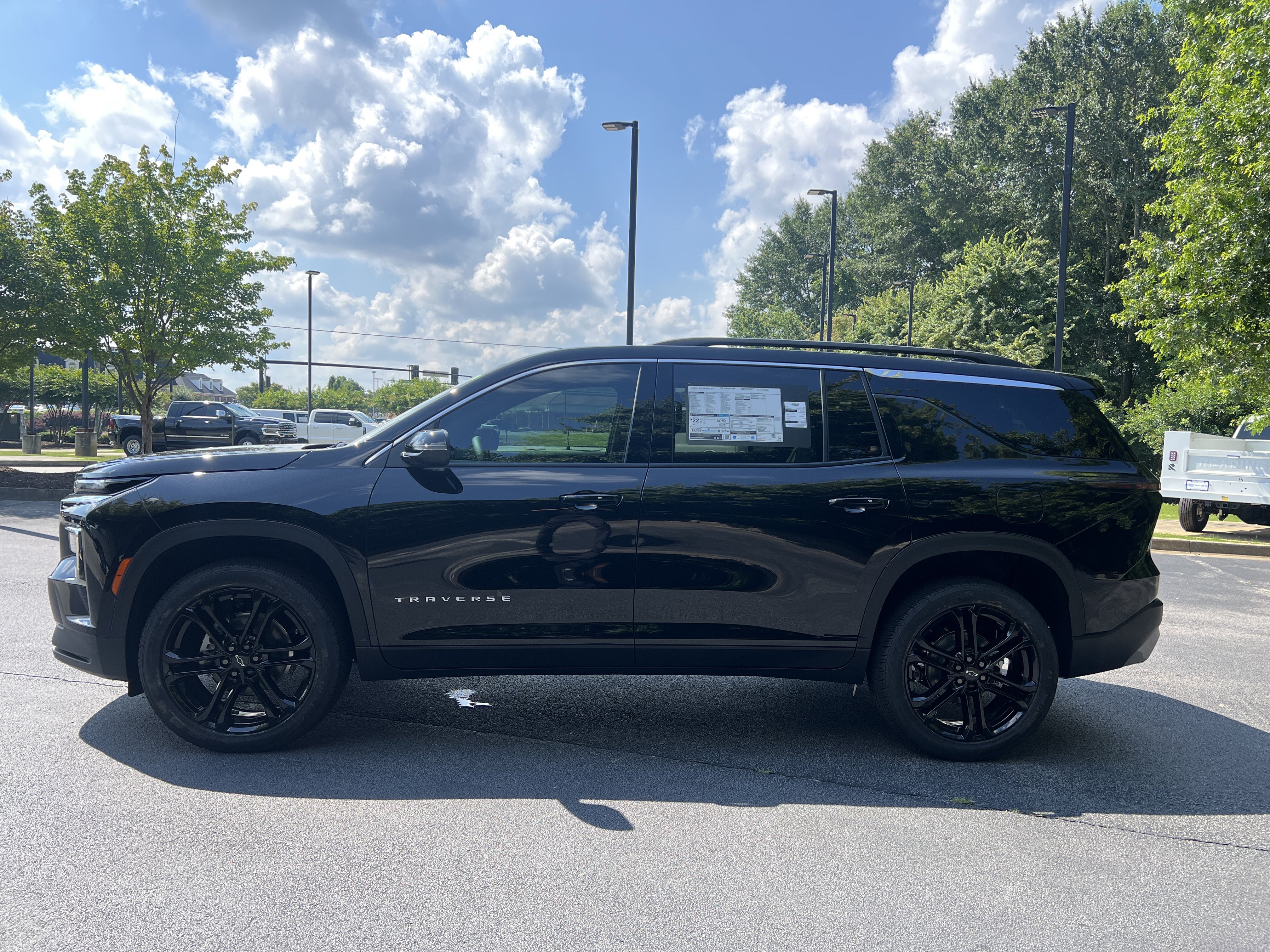 New 2026 Chevrolet Traverse LT FWD image 6