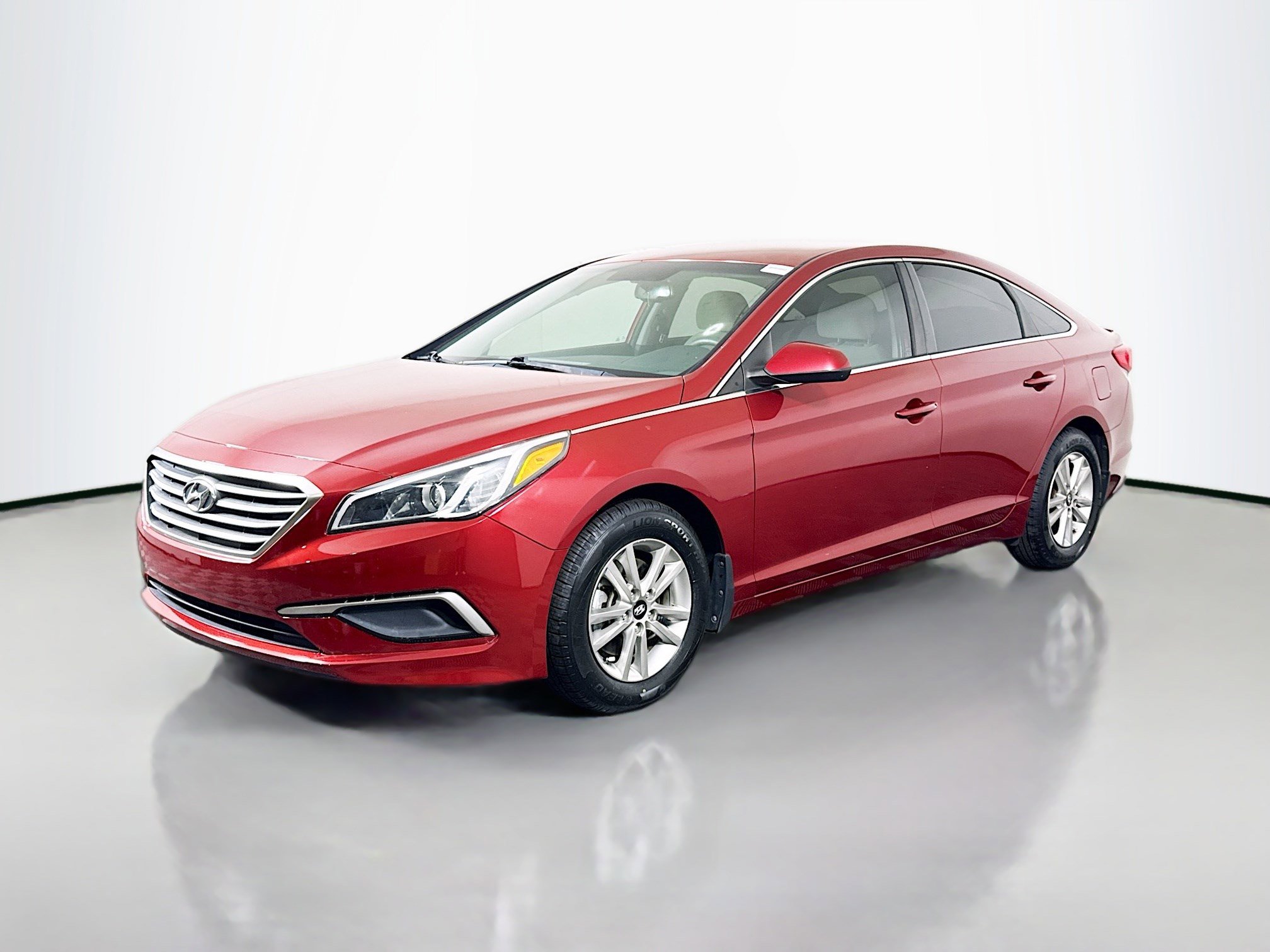 Used 2016 Hyundai Sonata SE image 4