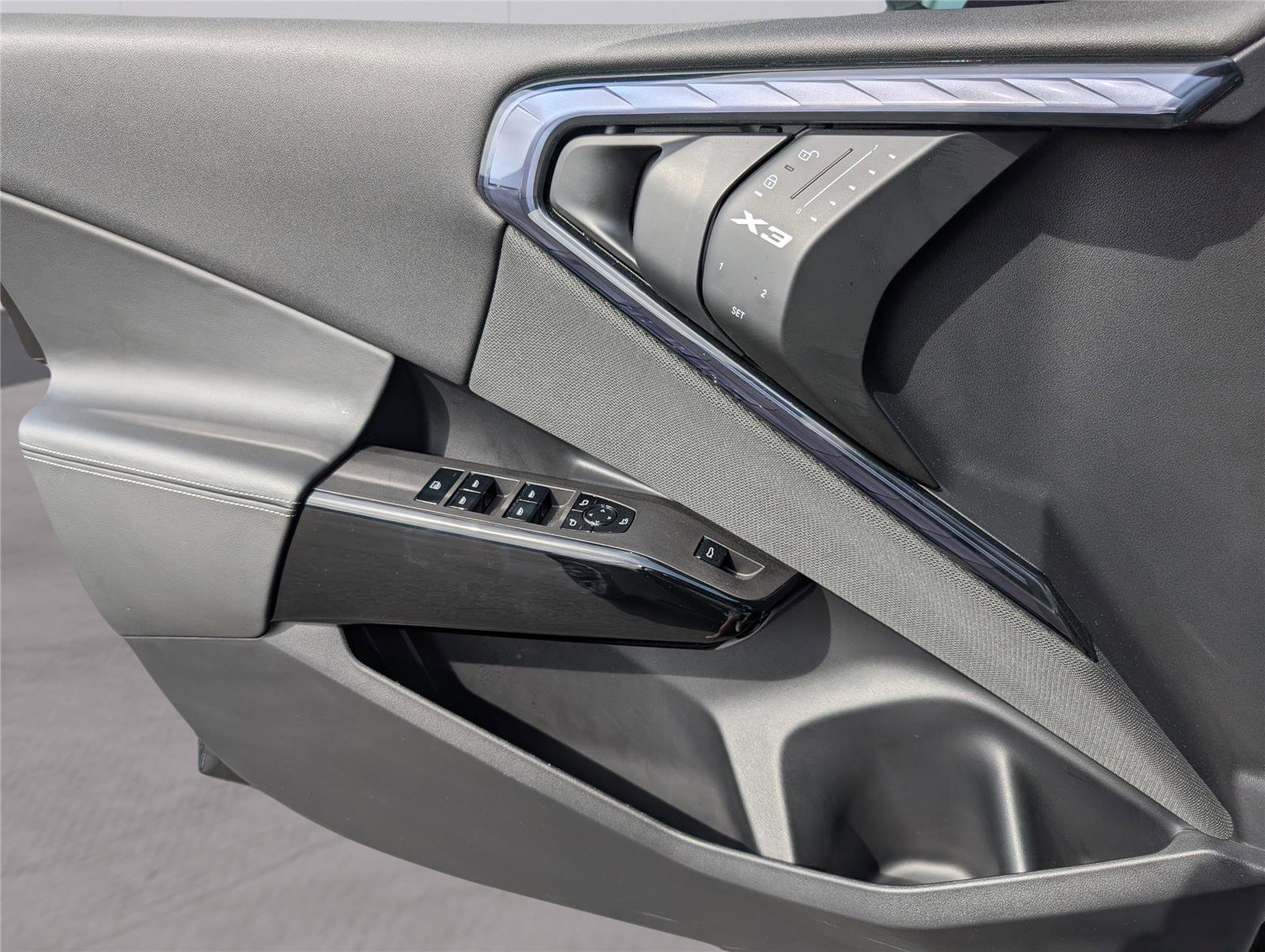 Used 2025 BMW X3 M50 image 14