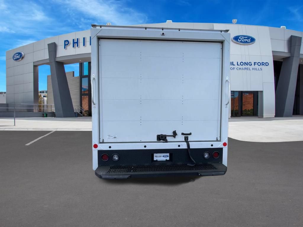 New 2024 Ford E-450 and Econoline 450 Super Duty w/ Driver's Safety Package RWD image 7