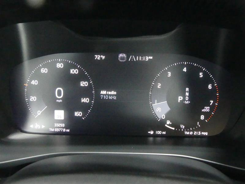 Used 2021 Volvo XC40 T5 Momentum w/ Climate Package image 34