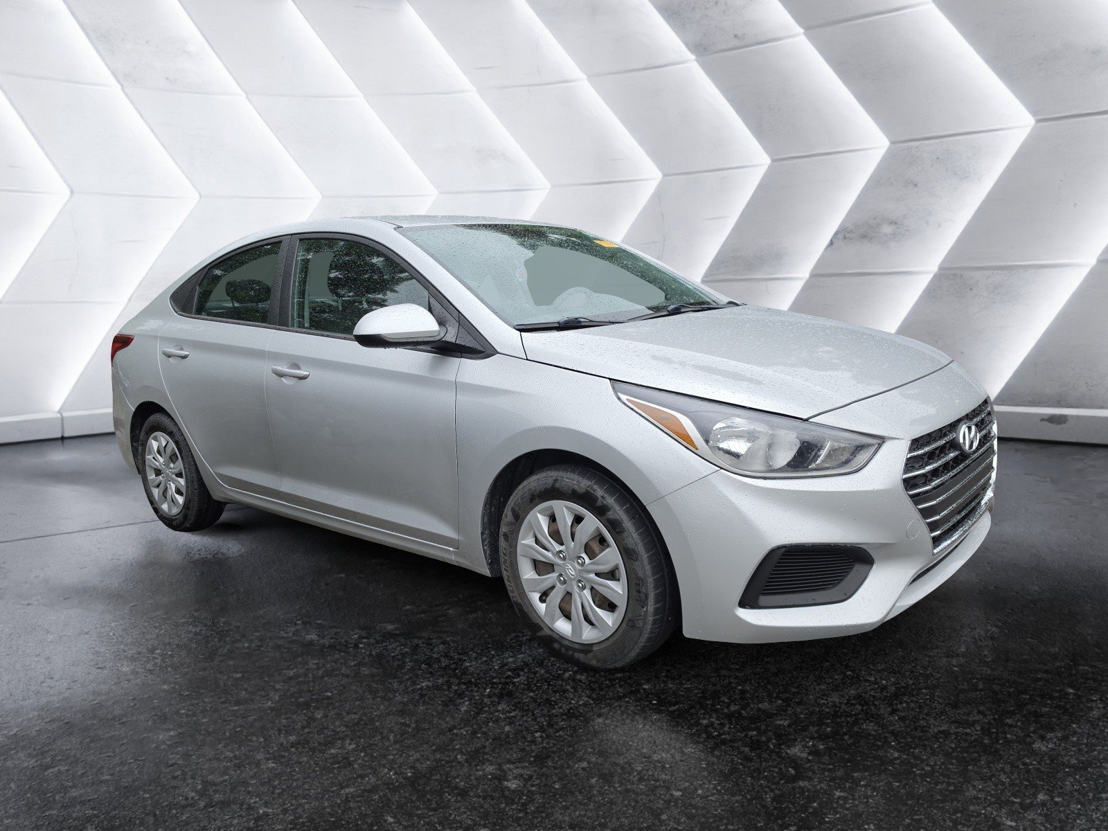 Used 2021 Hyundai Accent SE FWD image 1