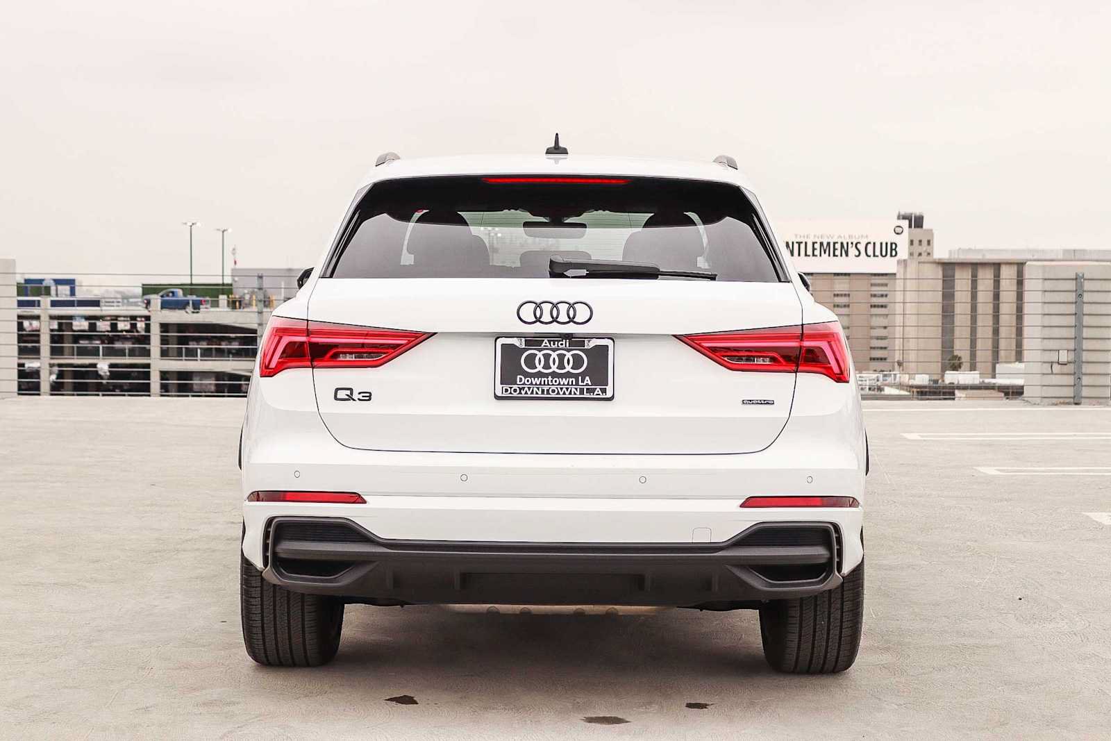 Used 2025 Audi Q3 2.0T Premium w/ Convenience Package AWD/4WD image 5