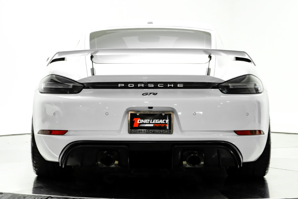 Used 2020 Porsche 718 Cayman GT4 RWD image 10