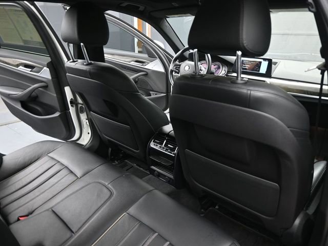 Used 2018 BMW 530i w/ Premium Package image 25
