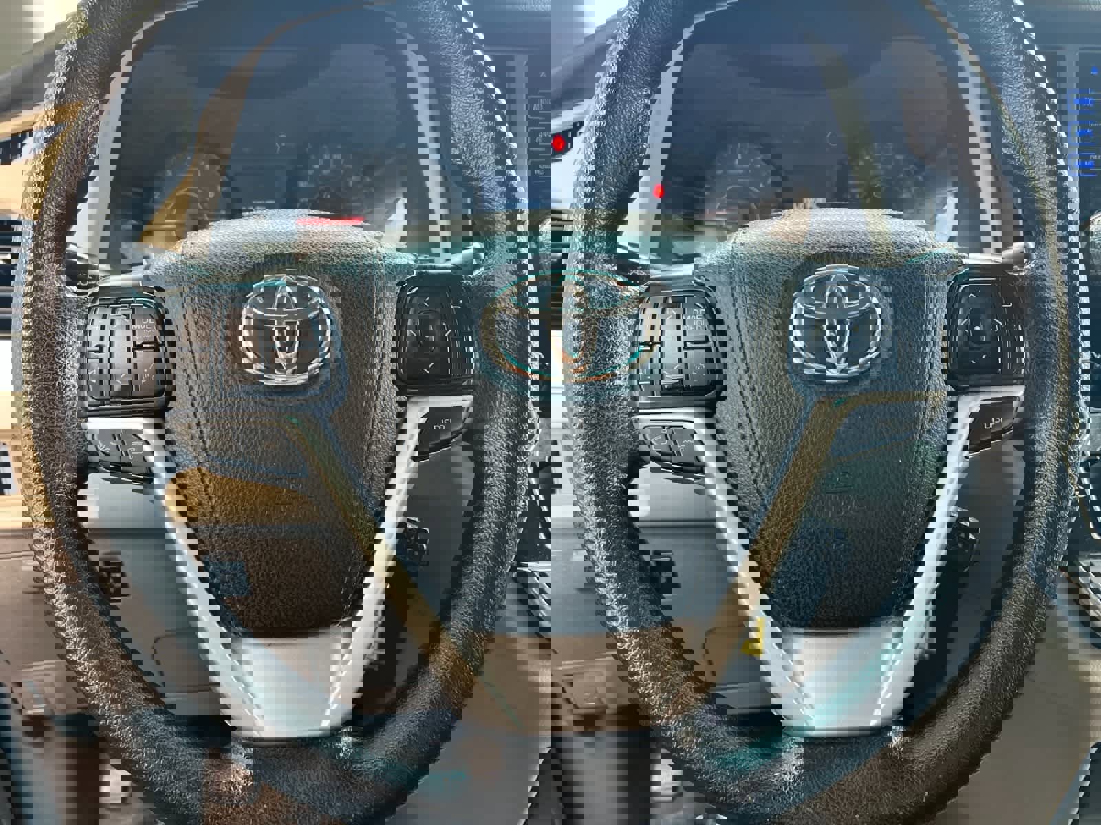 Used 2017 Toyota Sienna LE image 23