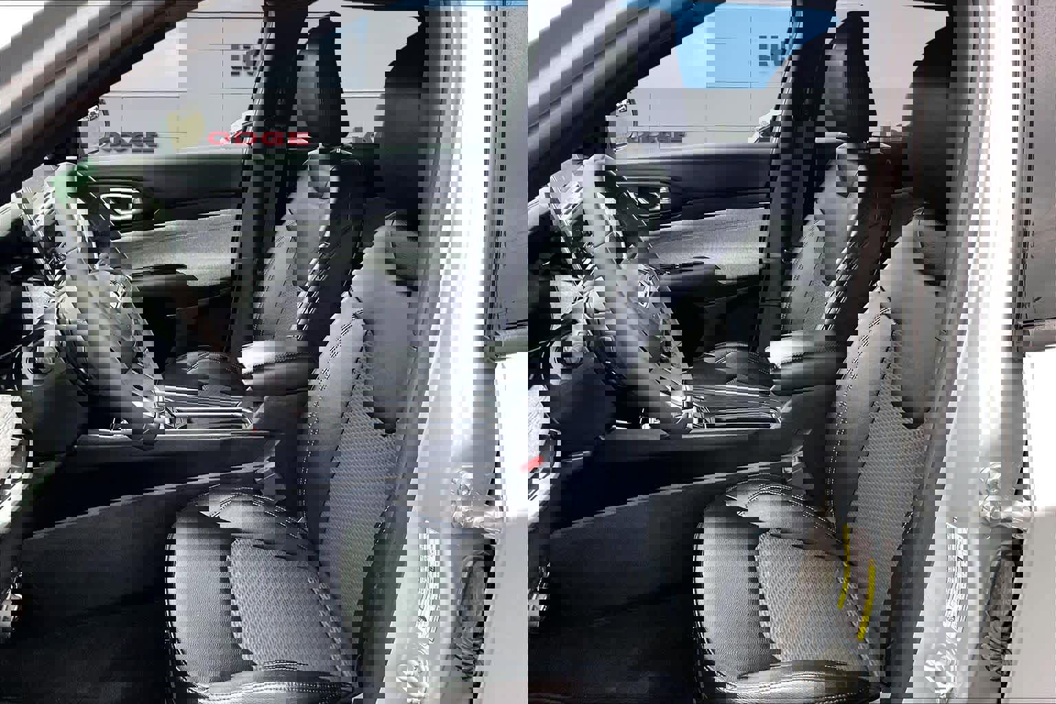 Used 2024 Jeep Compass Latitude image 12