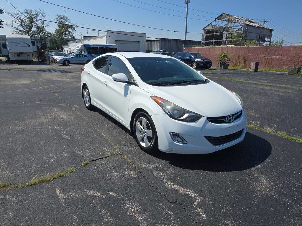 Used 2013 Hyundai Elantra GLS w/ Preferred Pkg image 6