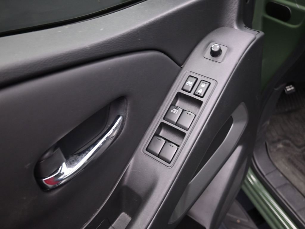 Used 2024 Nissan Frontier SV w/ SV Convenience Package image 7