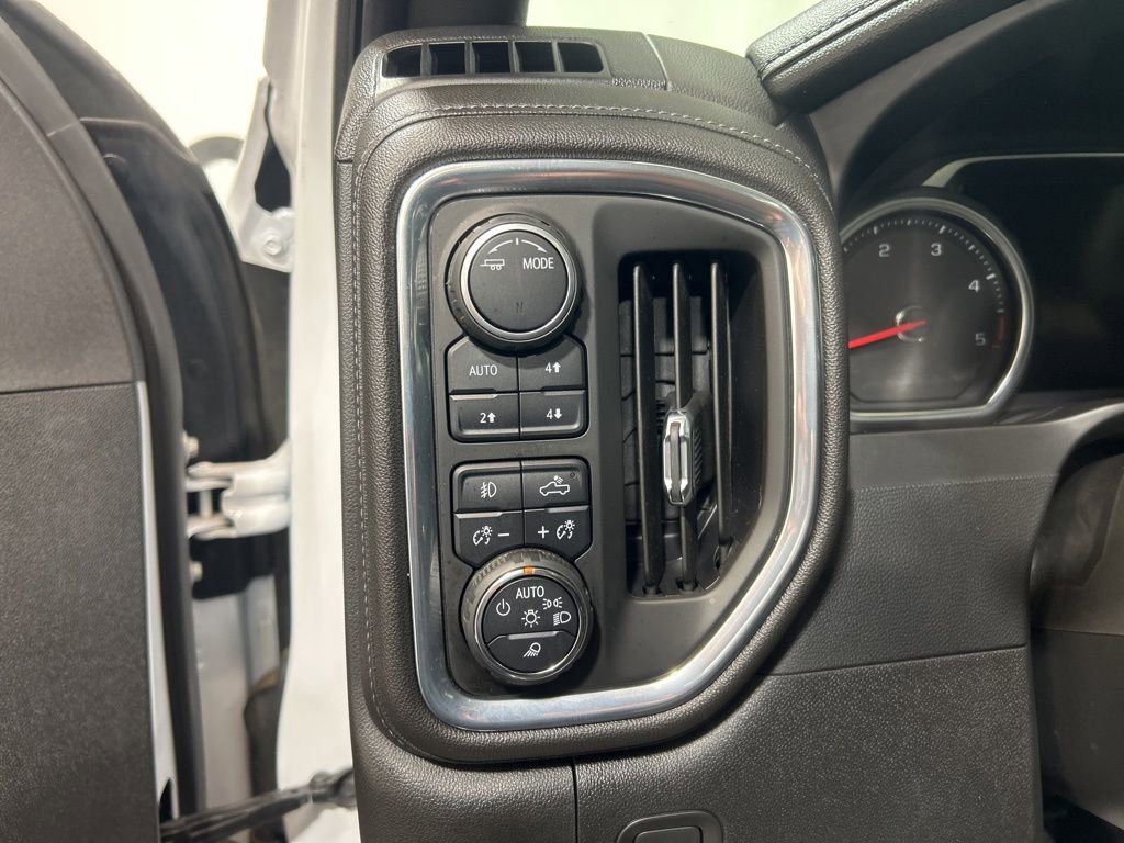 Used 2022 Chevrolet Silverado 2500 High Country w/ Safety Package II image 28