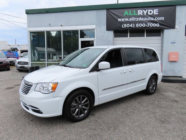 Used 2015 Chrysler Town & Country S