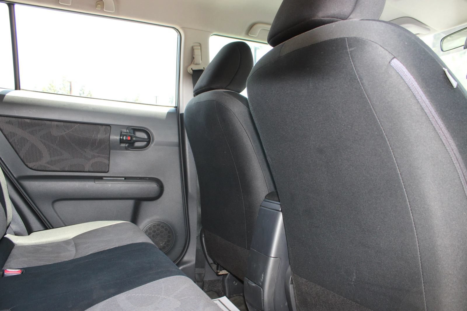 Used 2014 Scion xB FWD image 15