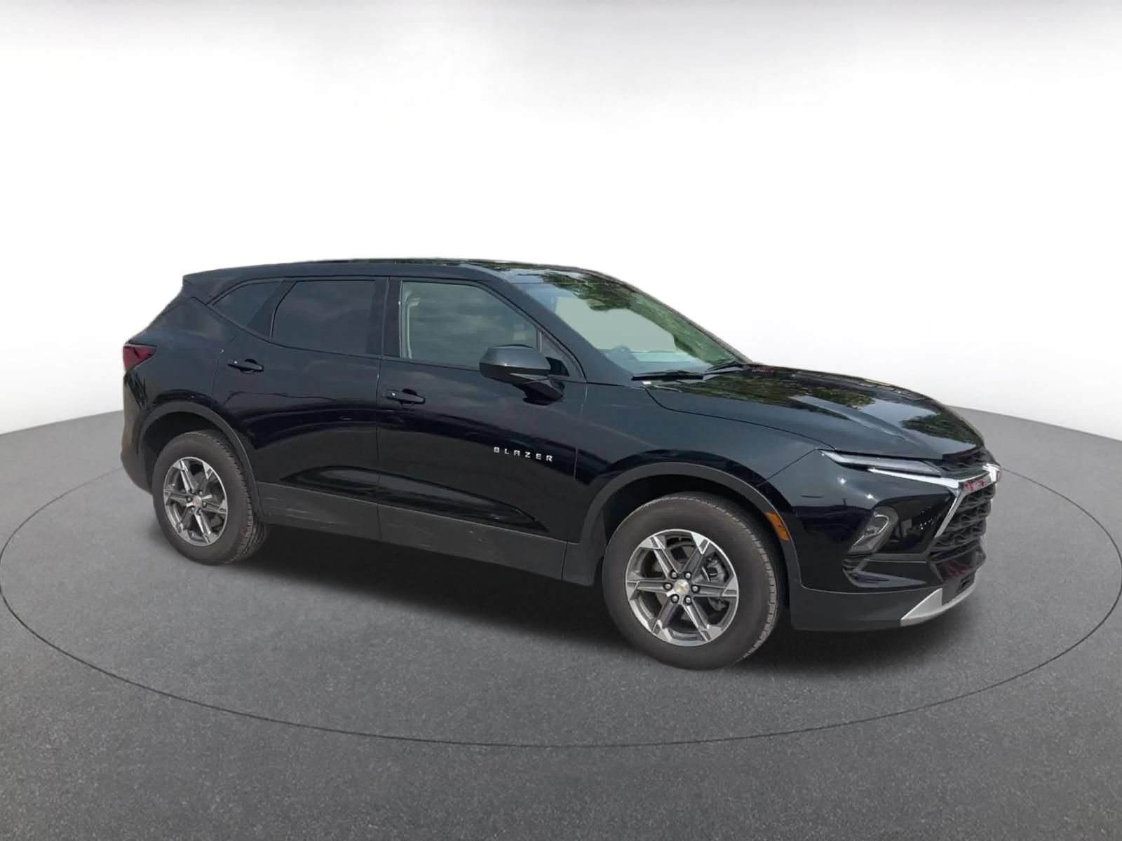 Used 2026 Chevrolet Blazer LT FWD video 2