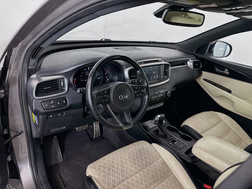 Used 2017 Kia Sorento SX image 9