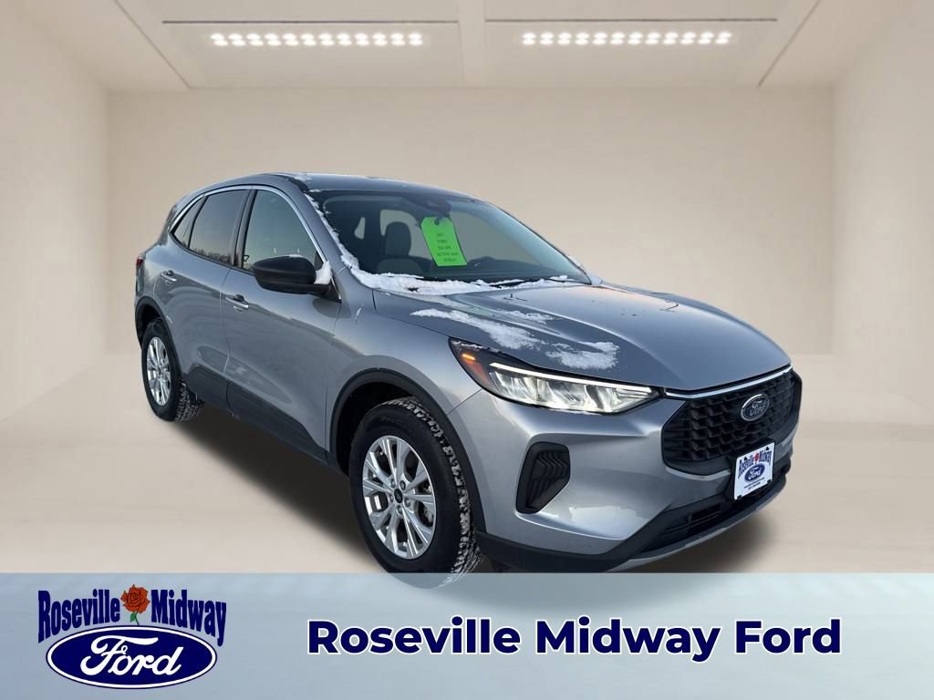 Used 2023 Ford Escape Active image 1