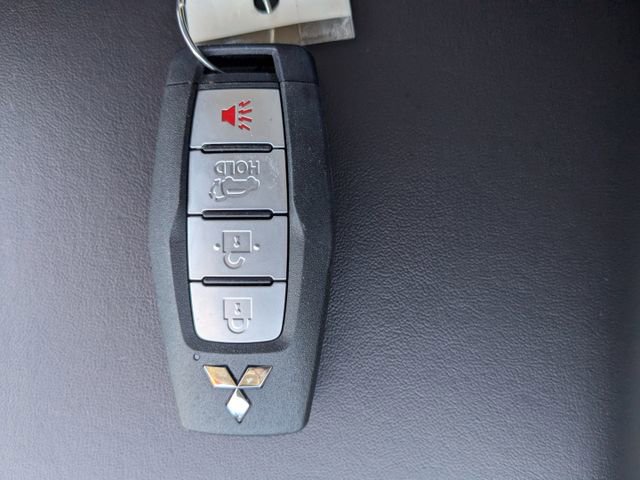 New 2025 Mitsubishi Outlander SEL image 29
