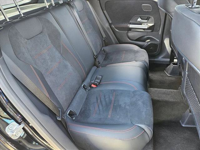 Used 2025 Mercedes-Benz GLA 250 image 18