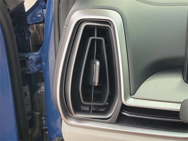 Used 2025 Kia Sorento S image 32