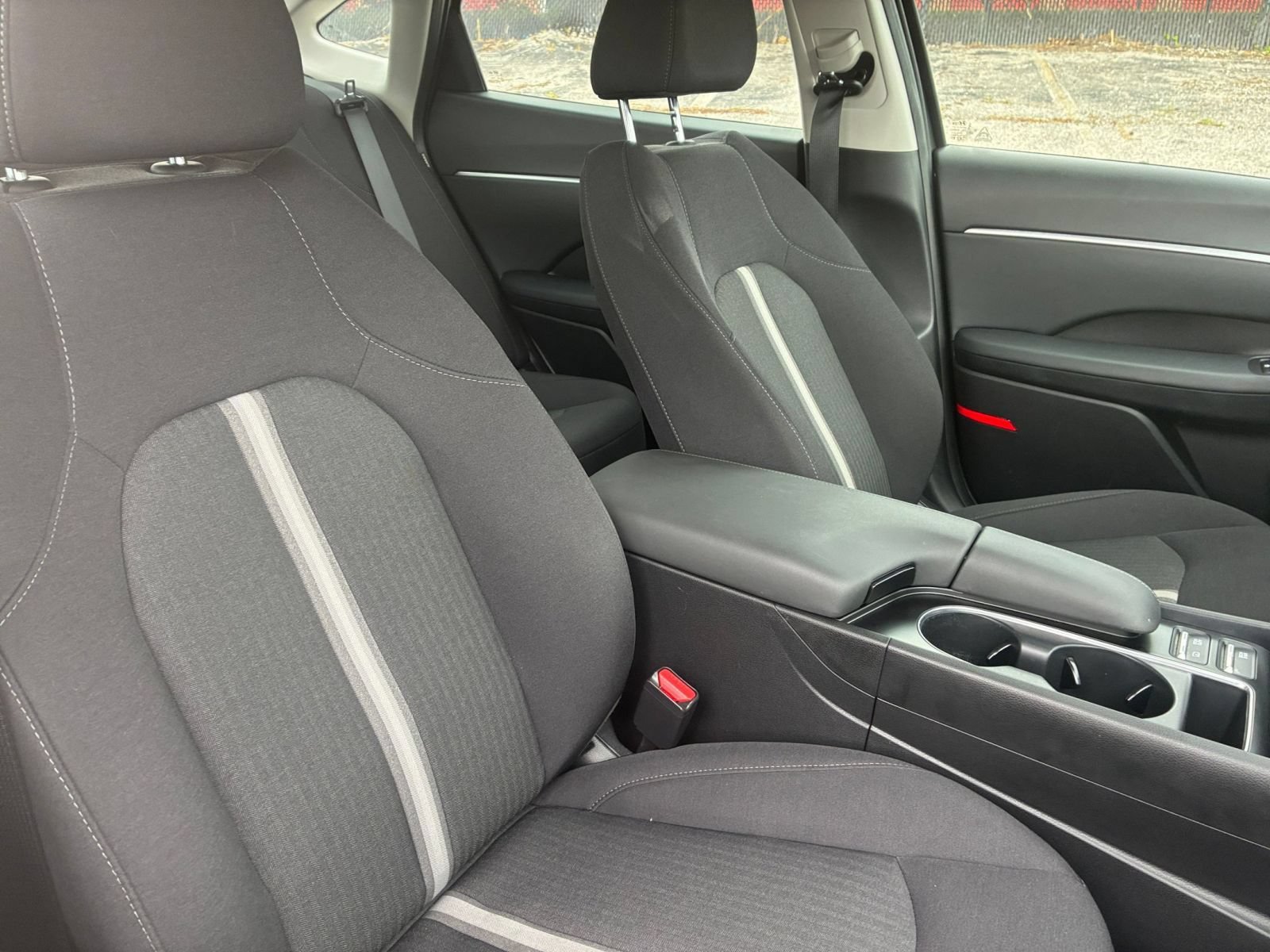 Used 2025 Hyundai Sonata SEL FWD image 31