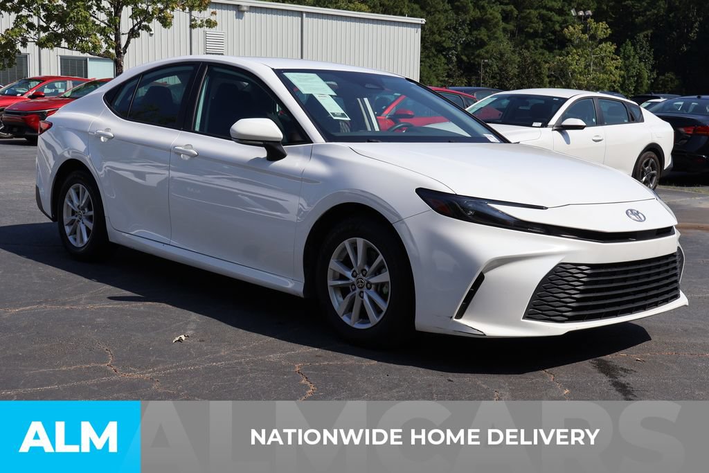Used 2025 Toyota Camry LE FWD image 4