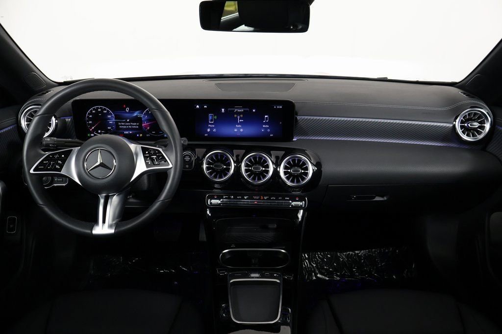 Certified 2025 Mercedes-Benz CLA 250 image 8