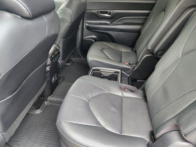 Used 2025 Toyota Grand Highlander FWD image 31