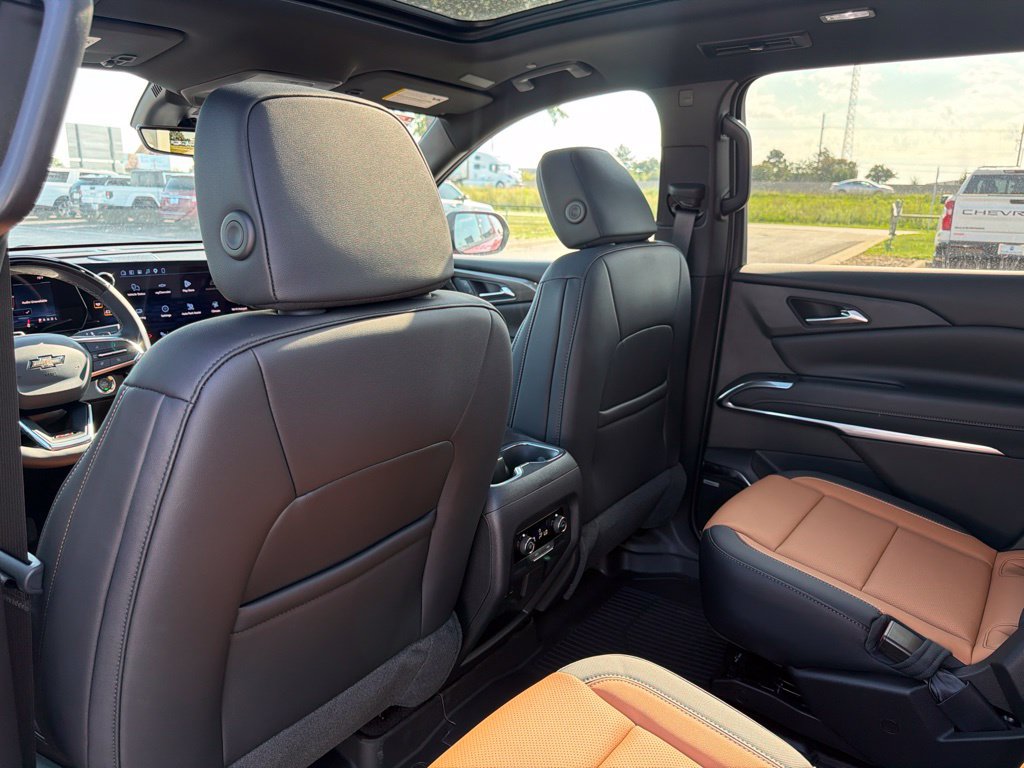 New 2027 Chevrolet Traverse Z71 w/ Enhanced Driving Package AWD/4WD image 18