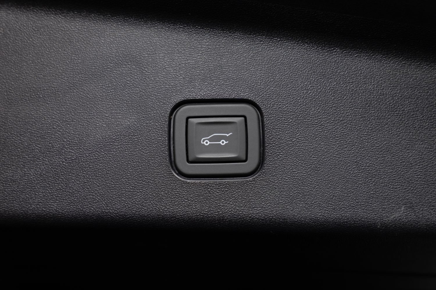 Used 2026 Cadillac Vistiq Platinum w/ LPO, Floor Liner Package AWD/4WD image 22