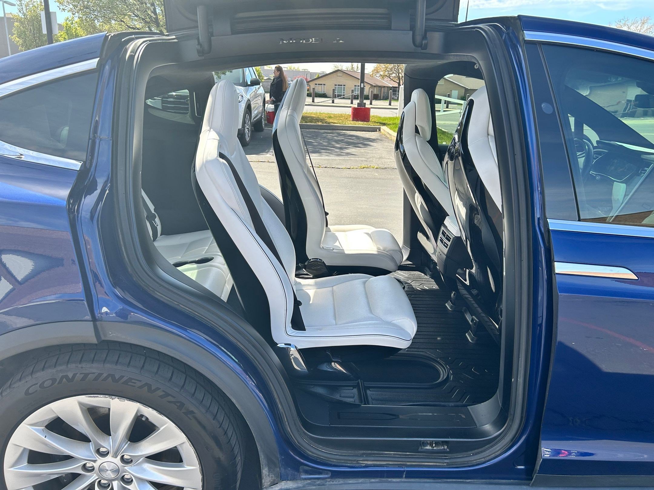 Used 2017 Tesla Model X 75D image 25