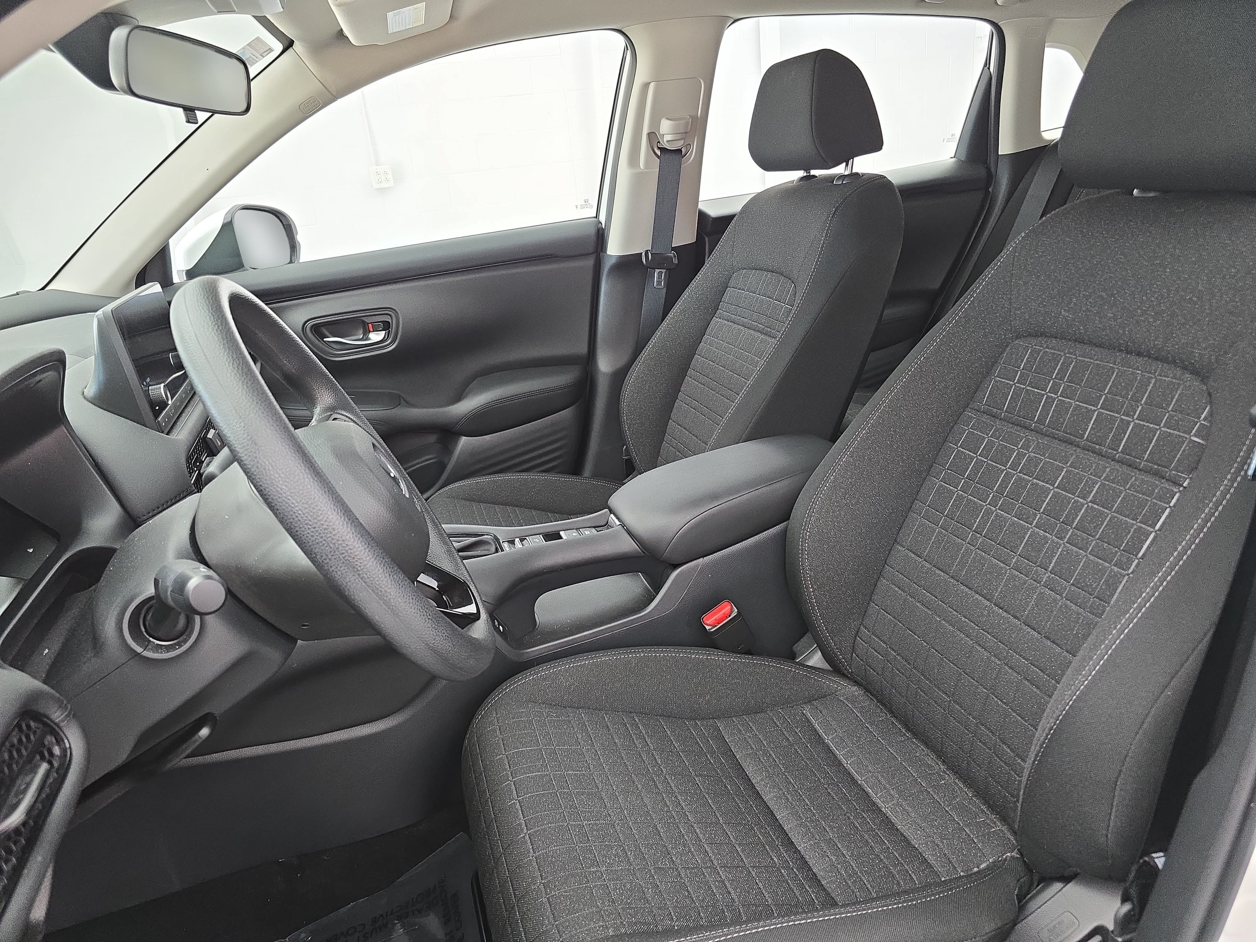 Certified 2025 Honda HR-V LX image 14