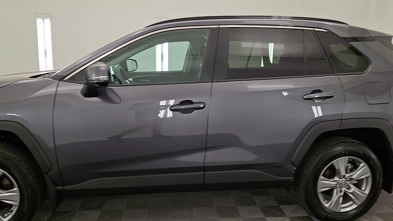 Certified 2025 Toyota RAV4 XLE w/ Convenience Package AWD/4WD image 9