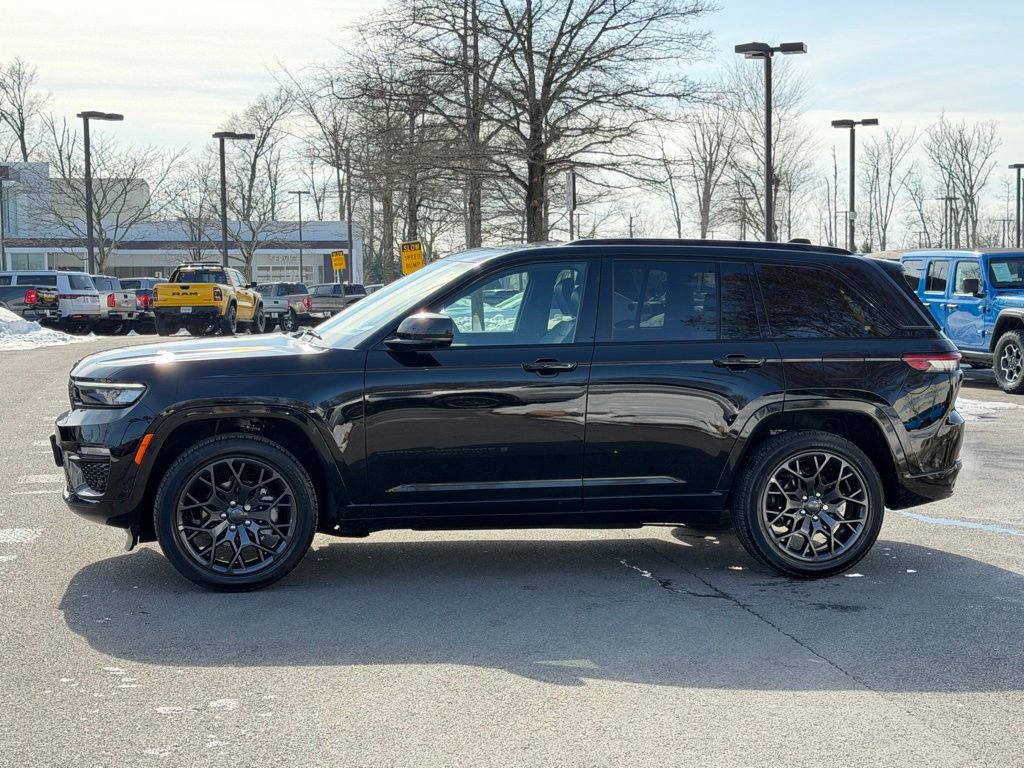 Certified 2025 Jeep Grand Cherokee Summit w/ Adv Protech Group IV image 11