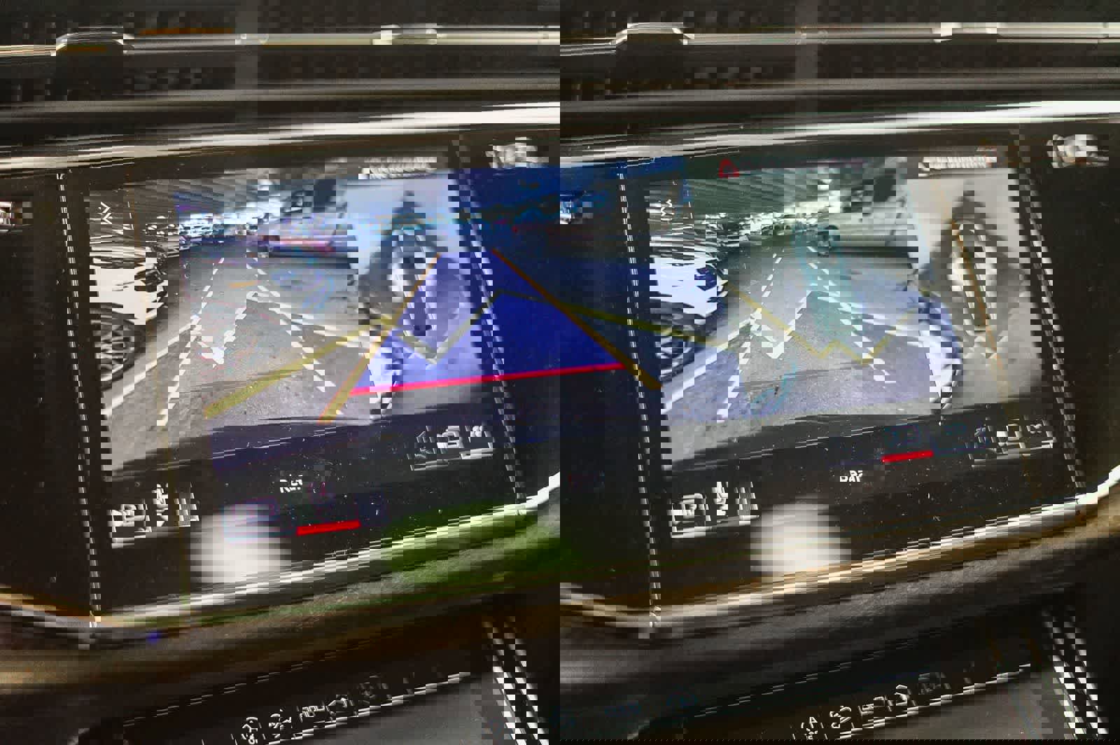 Used 2022 Audi Q8 Premium Plus image 25