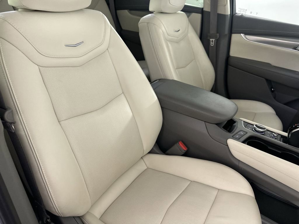 Used 2021 Cadillac XT5 Premium Luxury AWD/4WD image 31