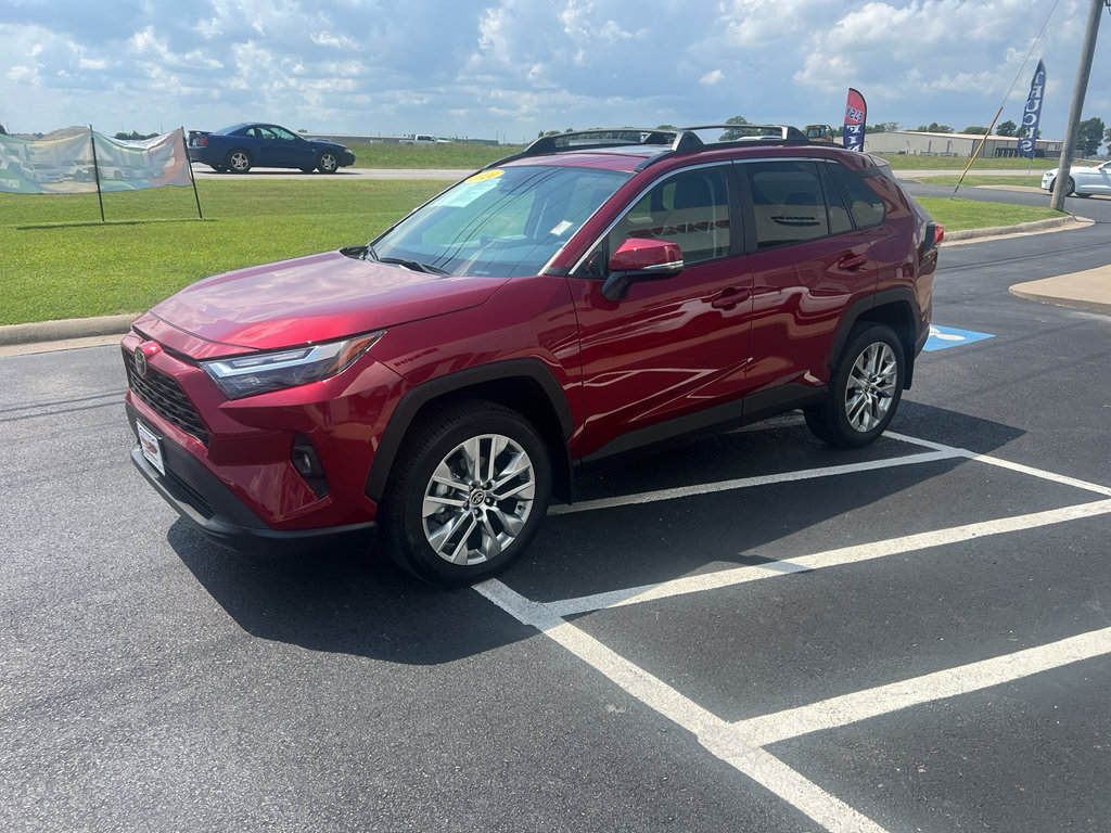 Used 2024 Toyota RAV4 XLE Premium FWD image 3