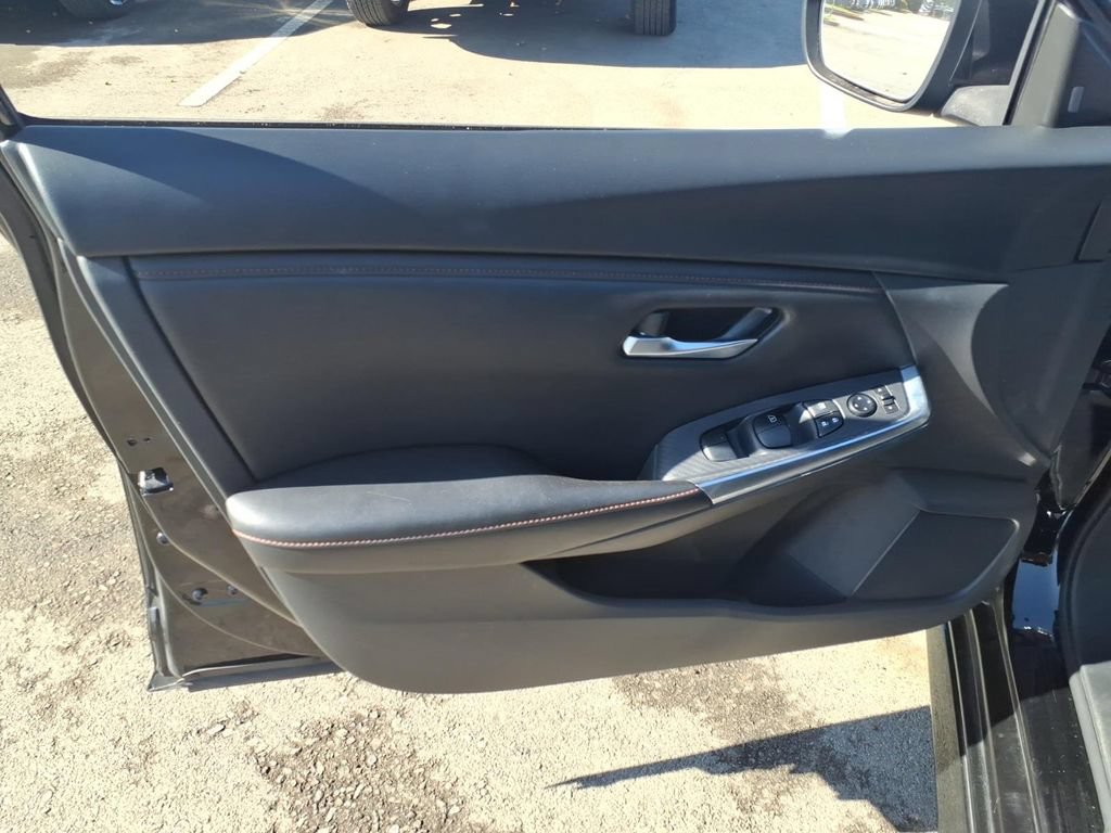Certified 2023 Nissan Sentra SR FWD image 13