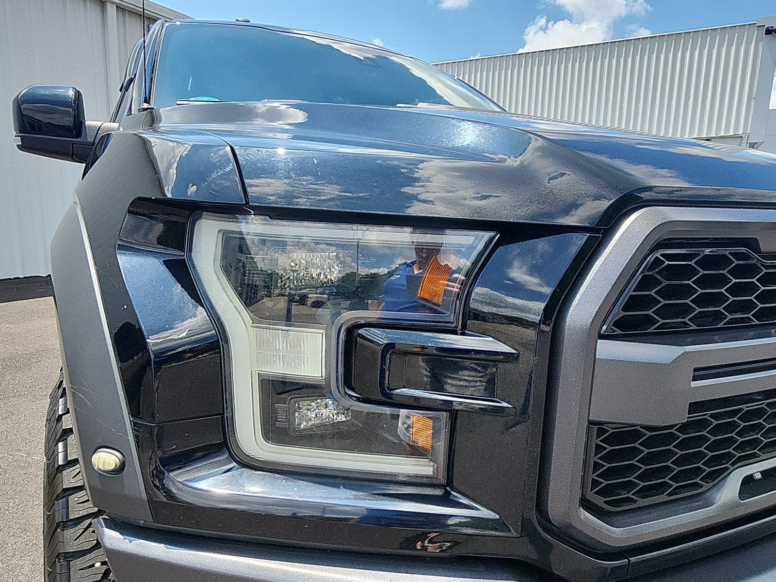 Used 2017 Ford F150 Raptor w/ Equipment Group 802A Luxury AWD/4WD image 12