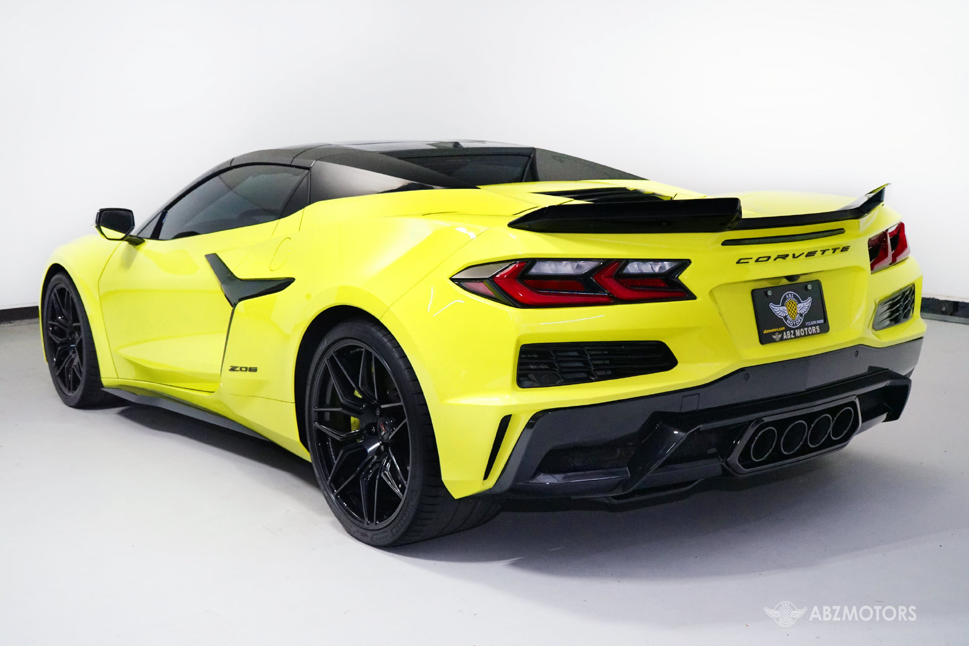 Used 2024 Chevrolet Corvette Z06 RWD image 6