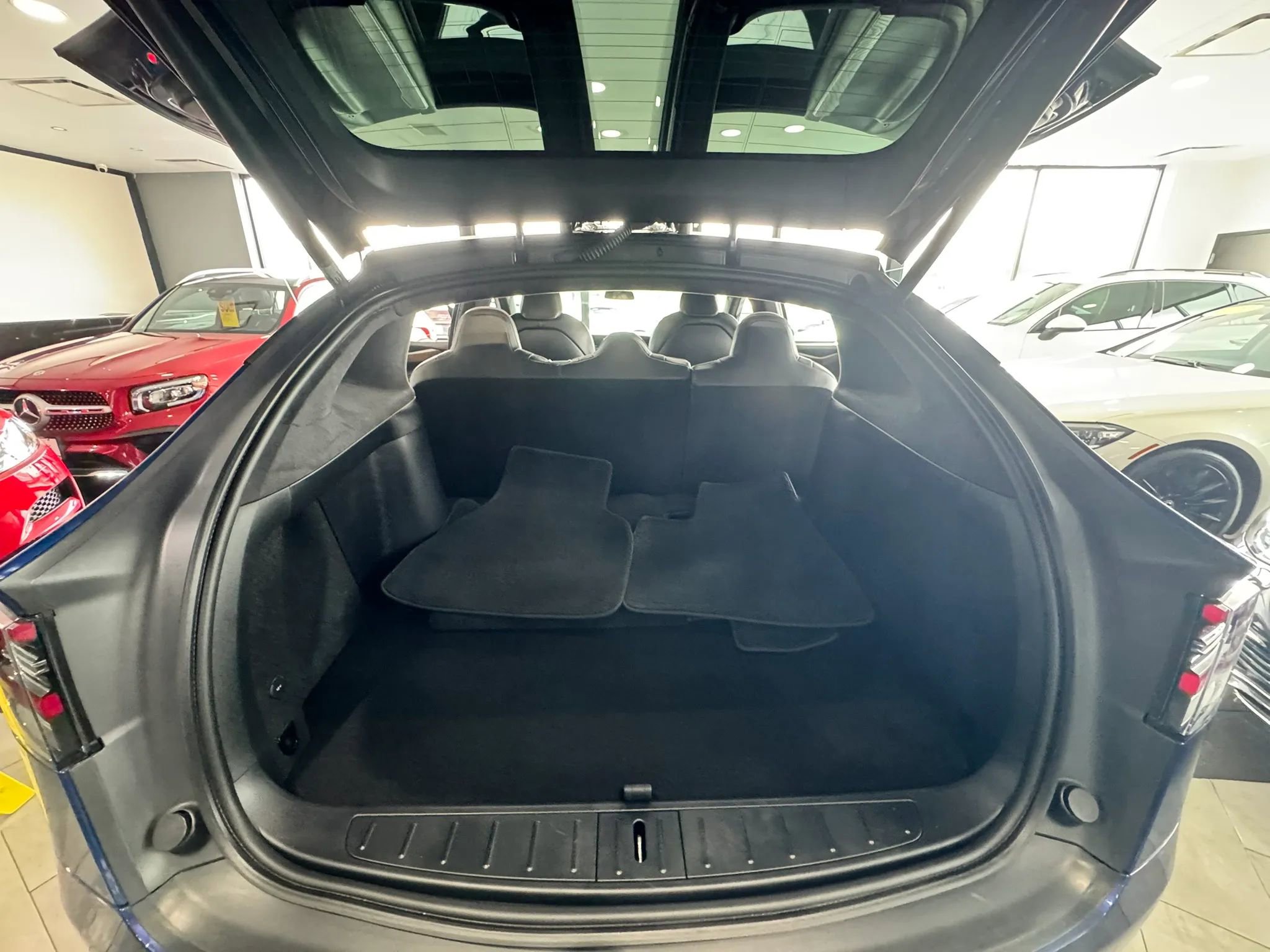Used 2021 Tesla Model X Long Range image 38
