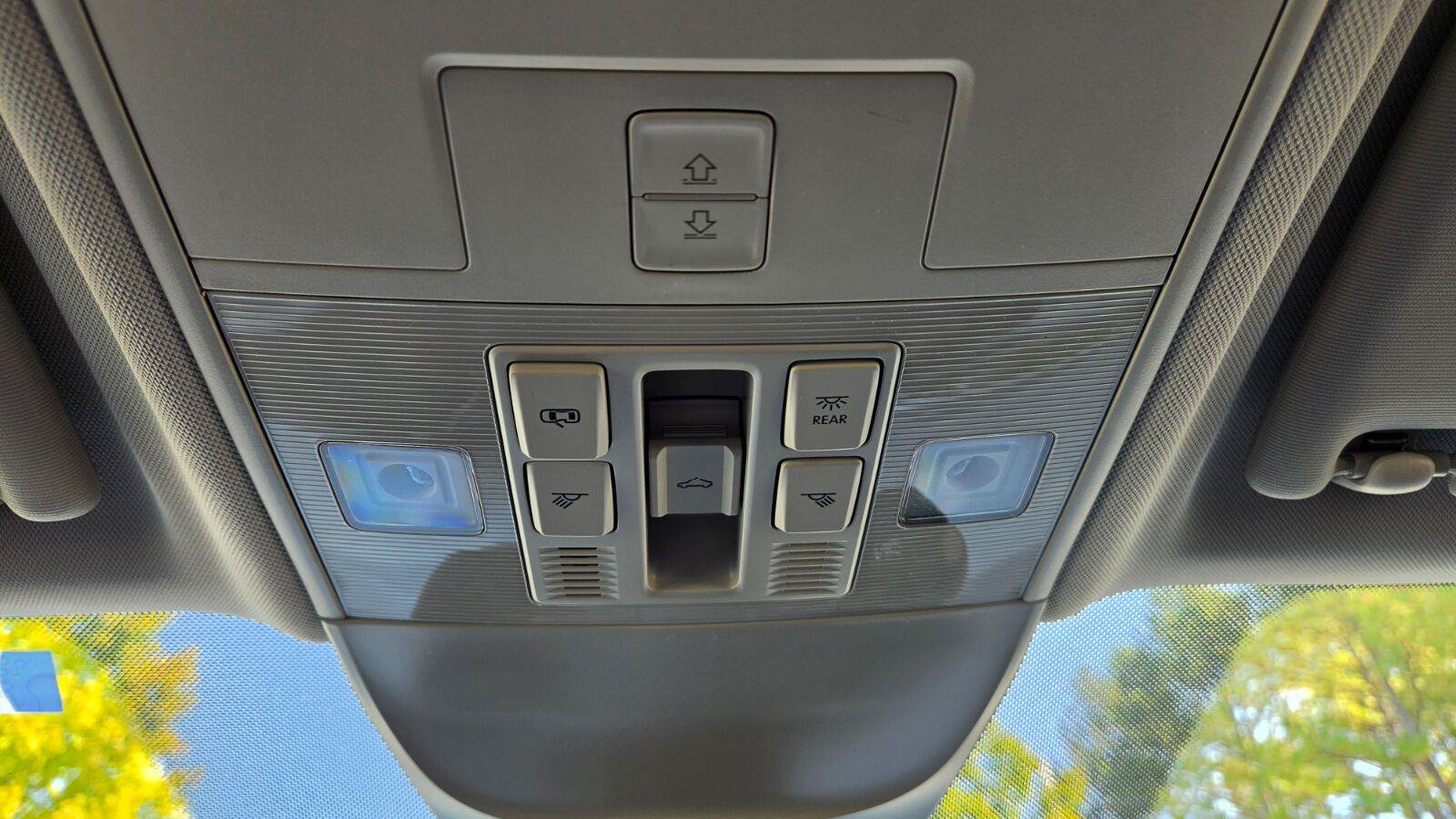 New 2027 Volkswagen Taos SE FWD image 38