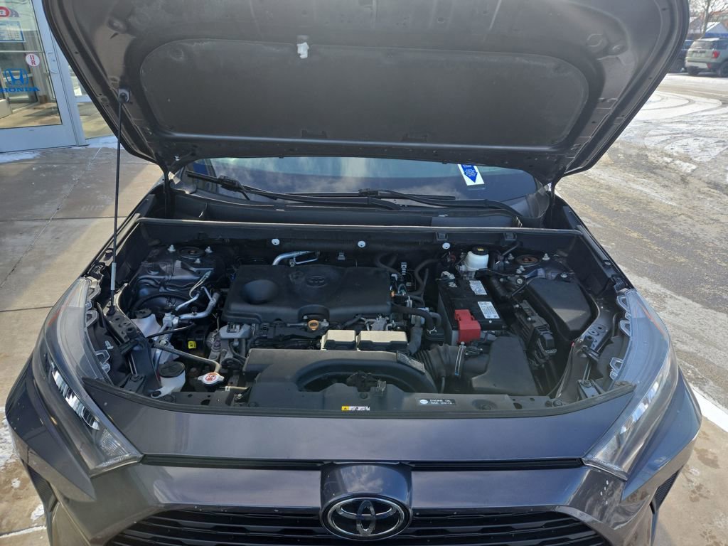 Used 2020 Toyota RAV4 LE w/ All Weather Liner Package image 20