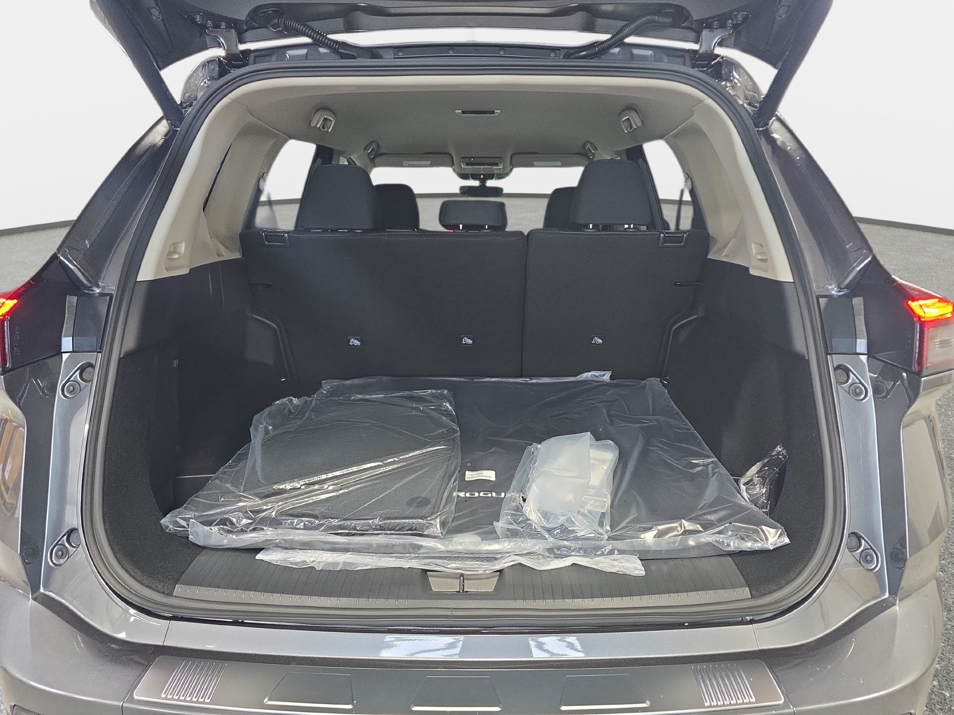 New 2026 Nissan Rogue SV FWD image 12