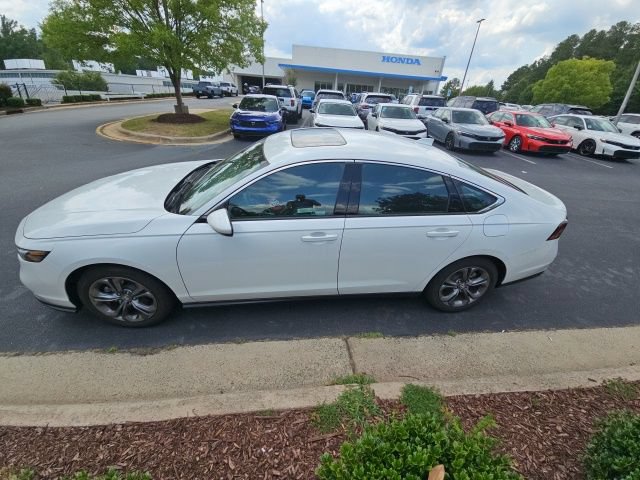 Used 2024 Honda Accord EX image 2