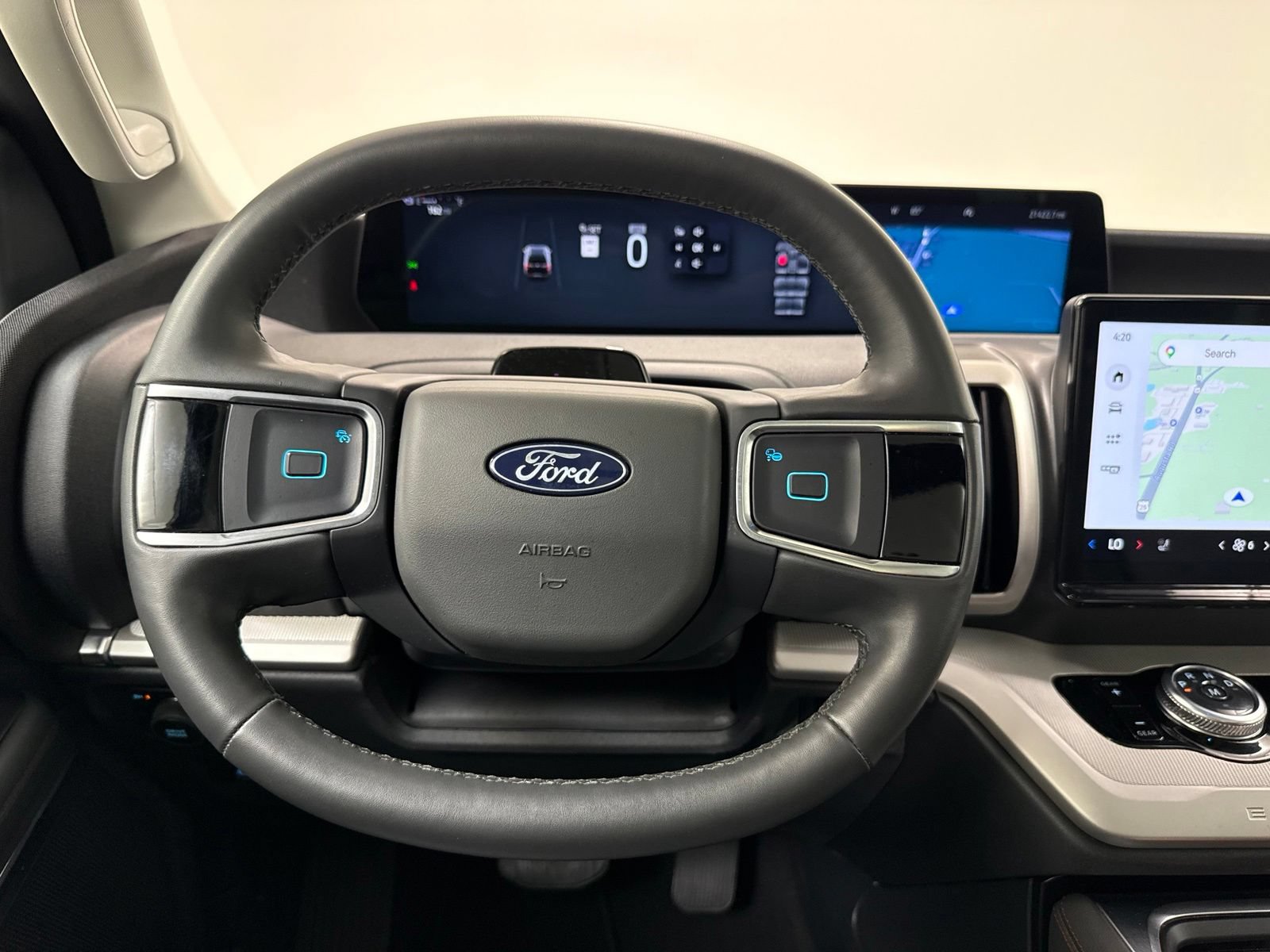 Used 2025 Ford Expedition Active AWD/4WD image 29