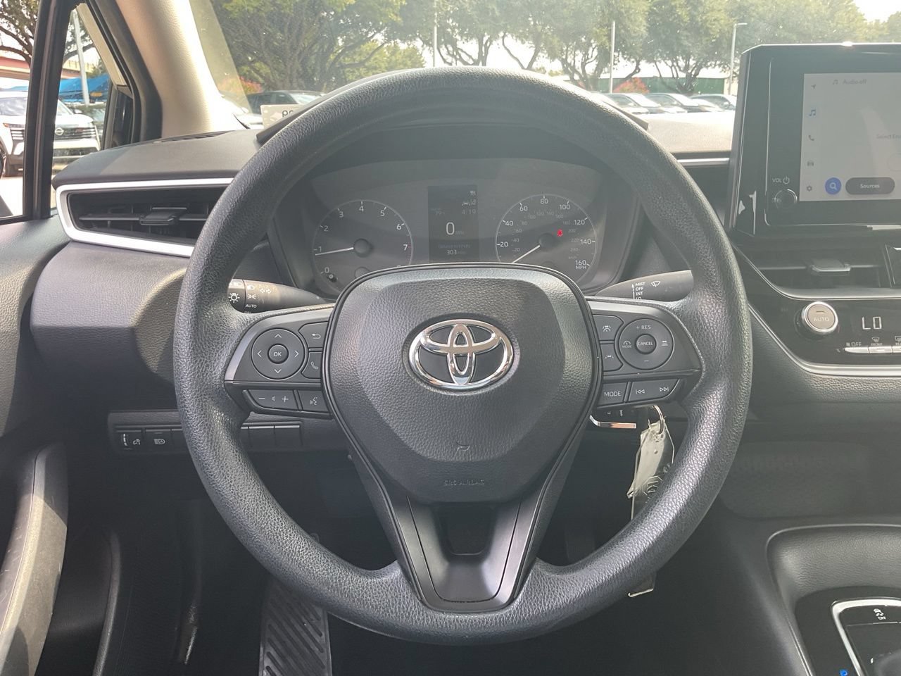 Used 2025 Toyota Corolla LE FWD image 25