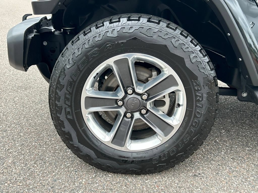 Used 2022 Jeep Wrangler Unlimited Sahara AWD/4WD image 48