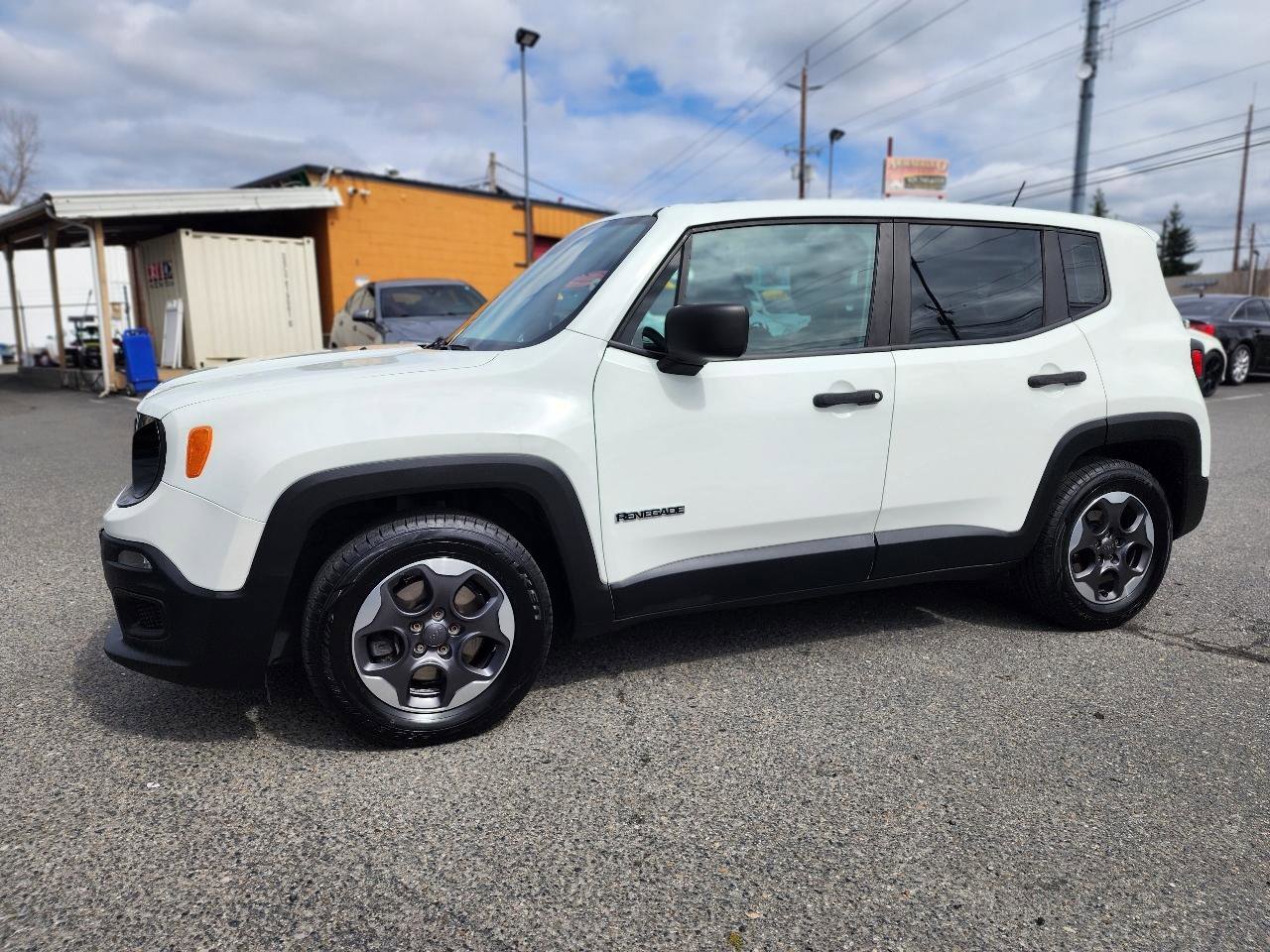 Used 2015 Jeep Renegade Sport w/ Power & Air Group FWD image 10