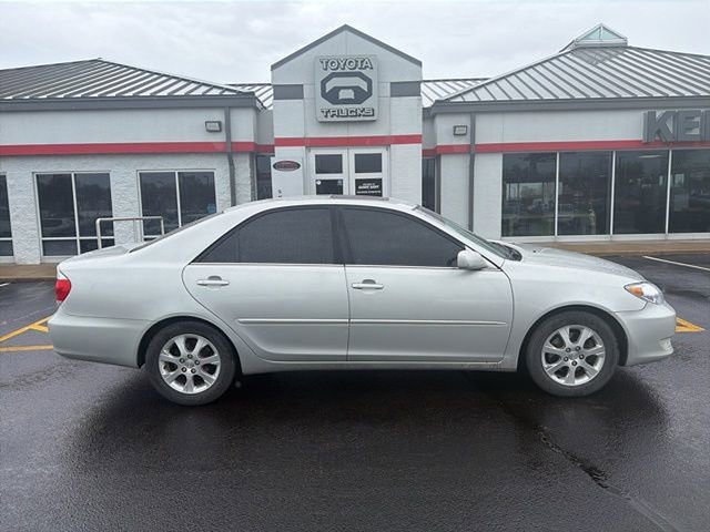 Used 2005 Toyota Camry XLE image 10