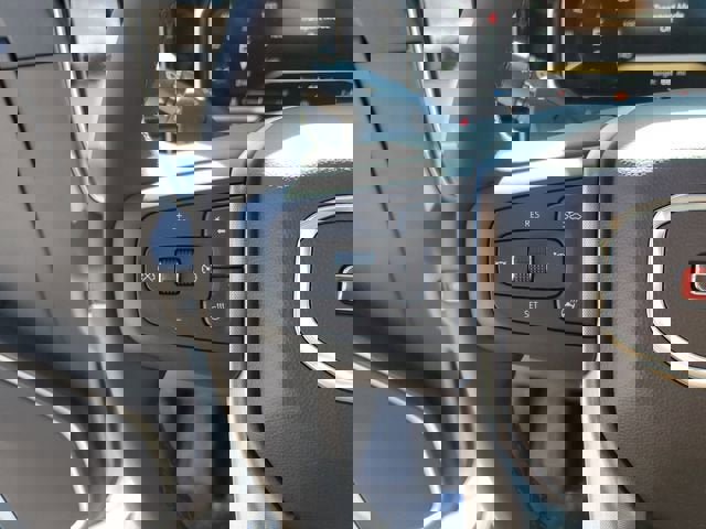 New 2026 GMC Sierra 1500 SLT image 31